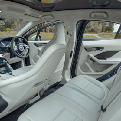 Bọc da ghế xe Jaguar I-Pace màu trắng thanh lịch