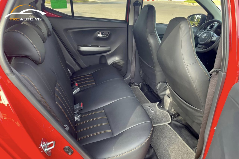 Bọc da ghế xe Toyota Wigo băng thứ hai