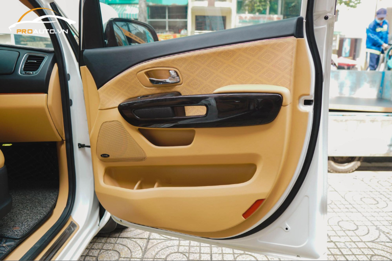 Bọc da tapi cửa xe Chevrolet Cruze