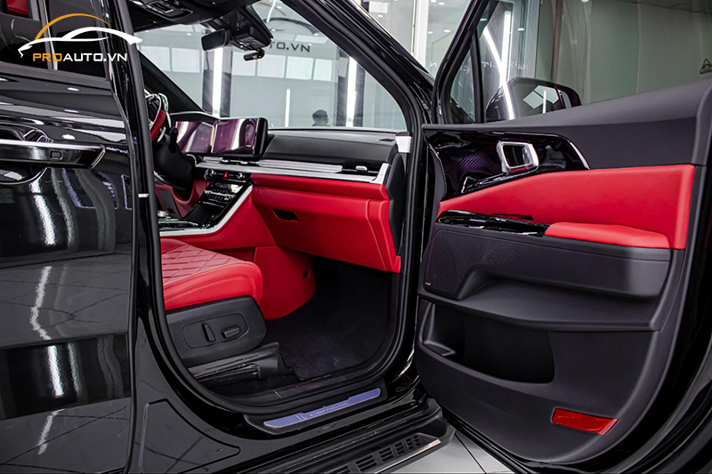 Bọc da tapi cửa xe Kia Carnival