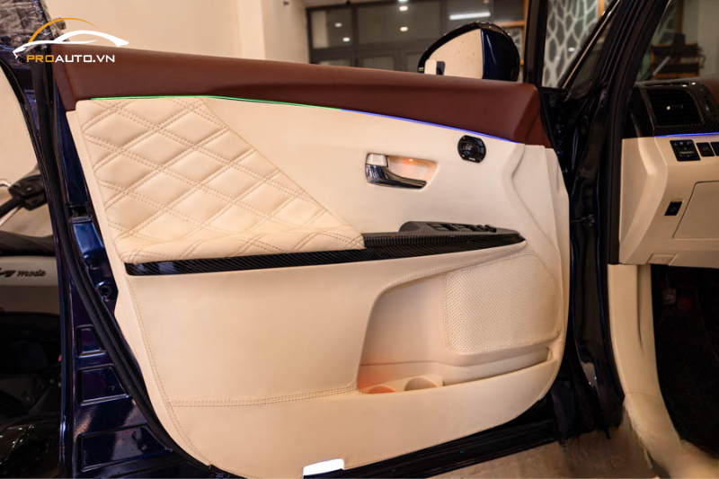 Bọc da tapi cửa xe Kia Seltos