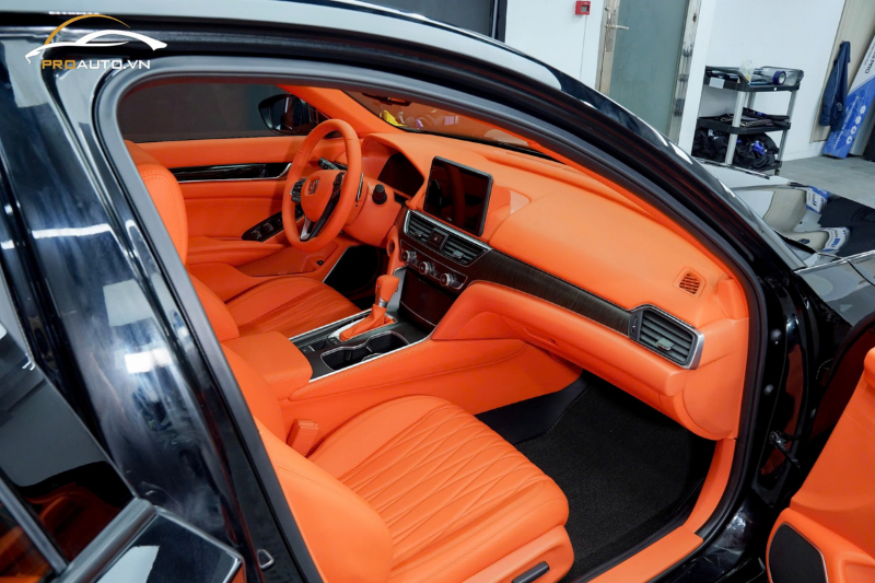 Bọc da taplo - Đổi màu nội thất xe Honda Accord