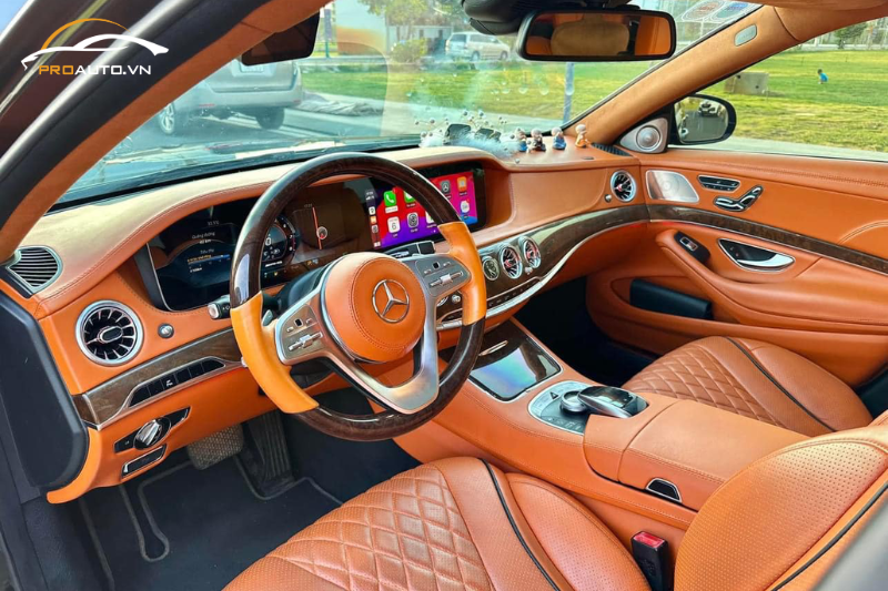 Bọc da taplo xe Mercedes S-Class Long