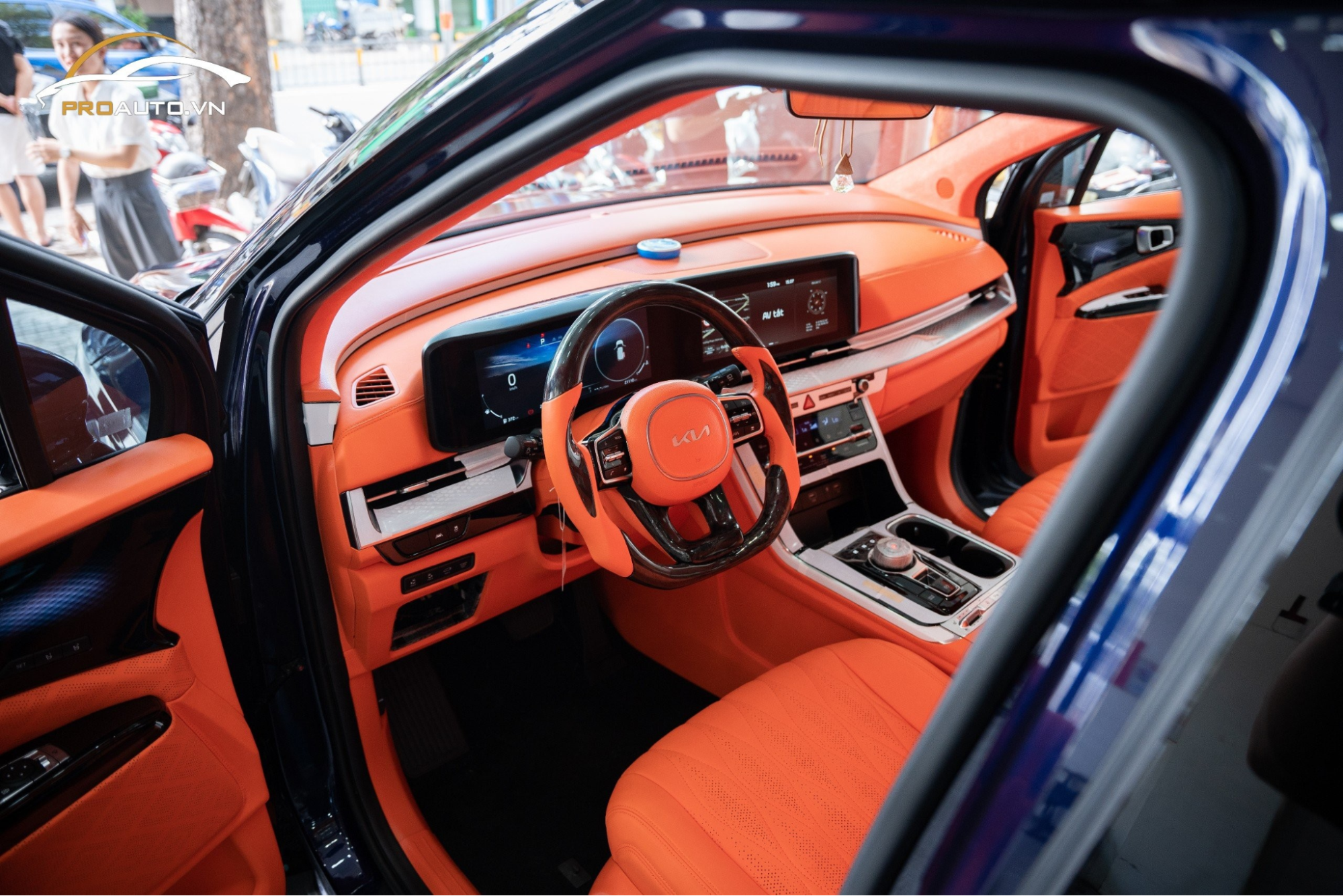 Bọc da taplo xe ô tô đổi màu nội thất