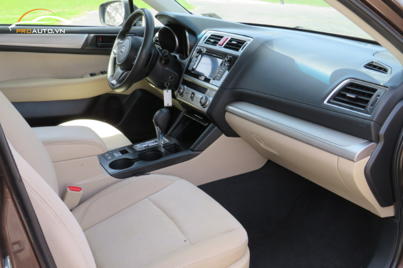 Bọc da taplo xe Subaru Outback