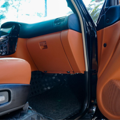 Bọc da taplo xe Toyota Hiace