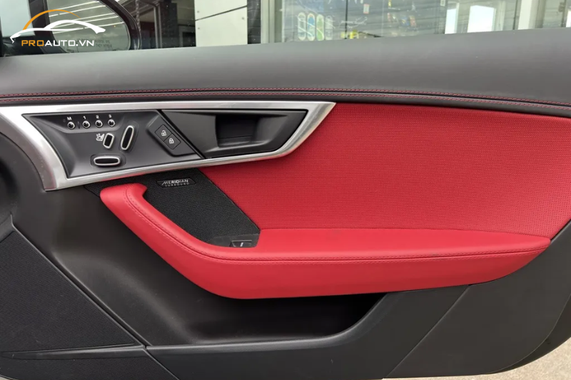 Bọc da tappi cửa xe Jaguar F-Type