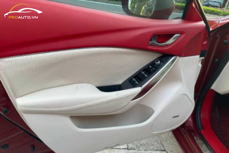 Bọc da tappi cửa xe Mazda 6