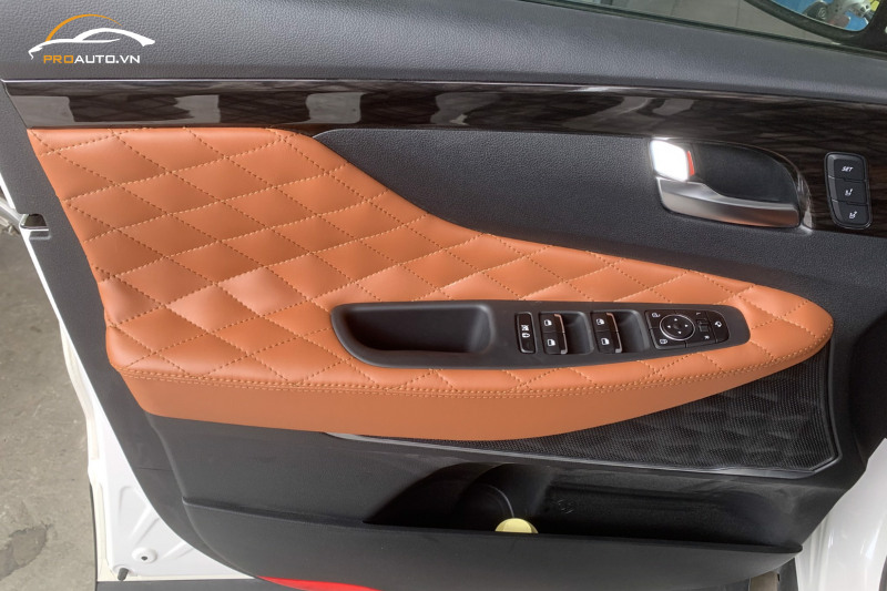 Bọc da tappi cửa xe Mazda CX-8