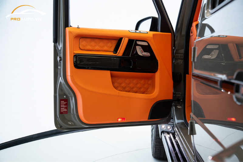 Bọc da tappi cửa xe Mercedes G-Class