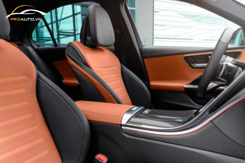 Bọc da thân con ngựa xe Mercedes C-Class