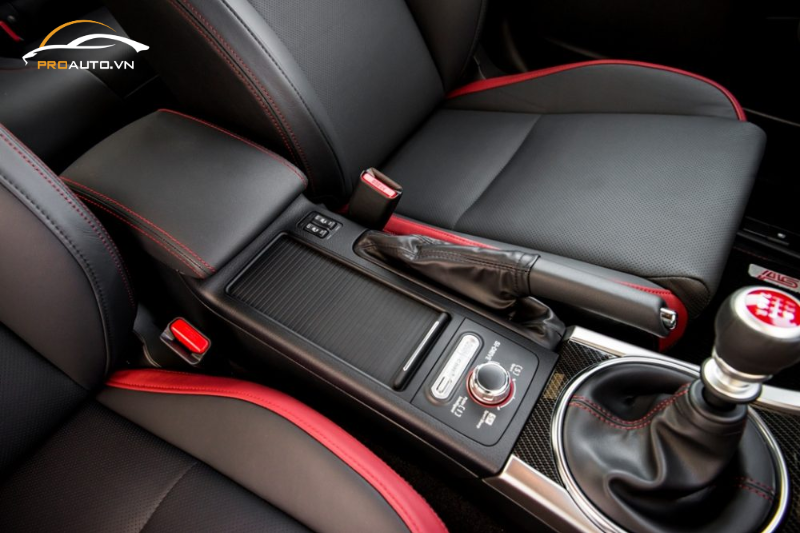 Bọc da thân con ngựa xe Subaru WRX