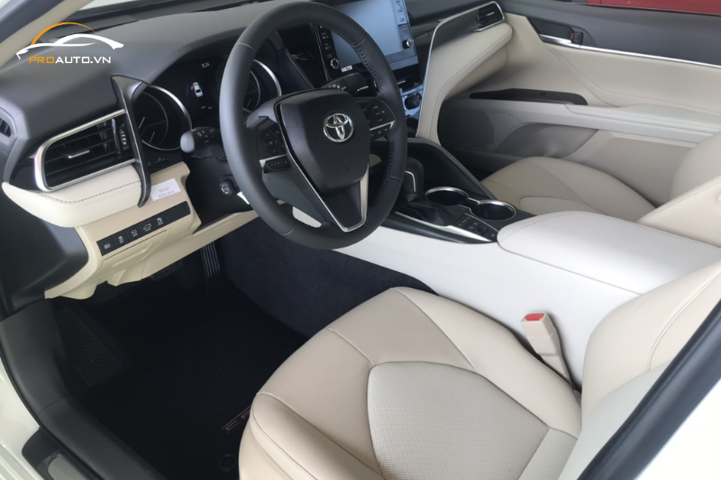 Bọc da thân con ngựa xe Toyota Camry