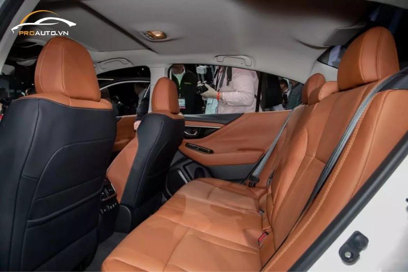 Bọc da trần xe Subaru Legacy