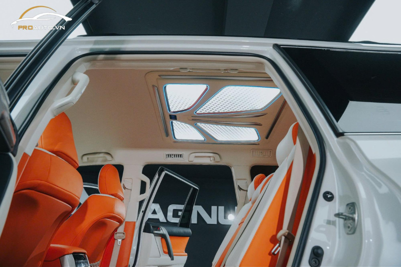 Bọc da trần xe Toyota Land Cruiser