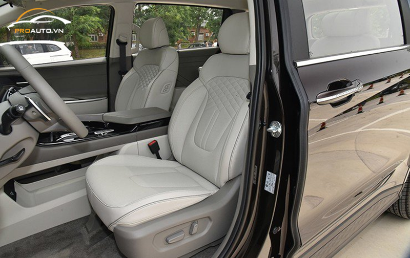 Bọc ghế da xe Hyundai Custin 2024 