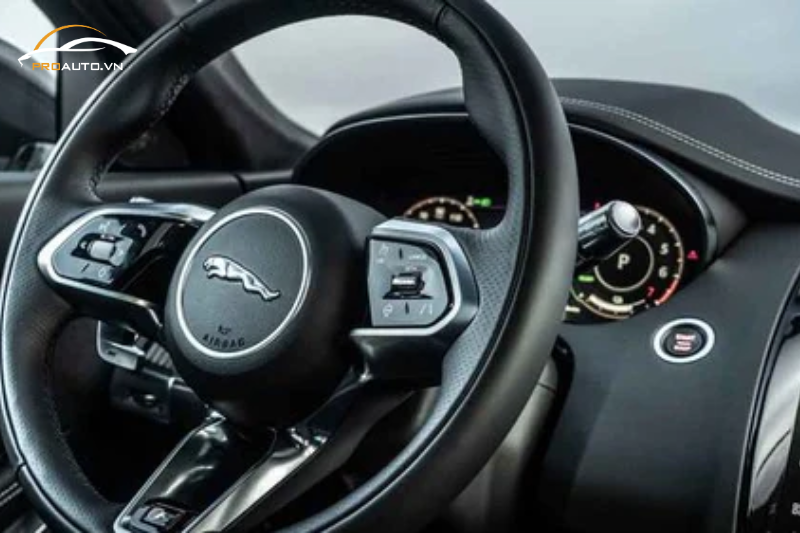 Bọc vô lăng xe Jaguar E-Pace