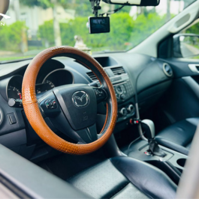 Bọc vô lăng xe Mazda BT-50
