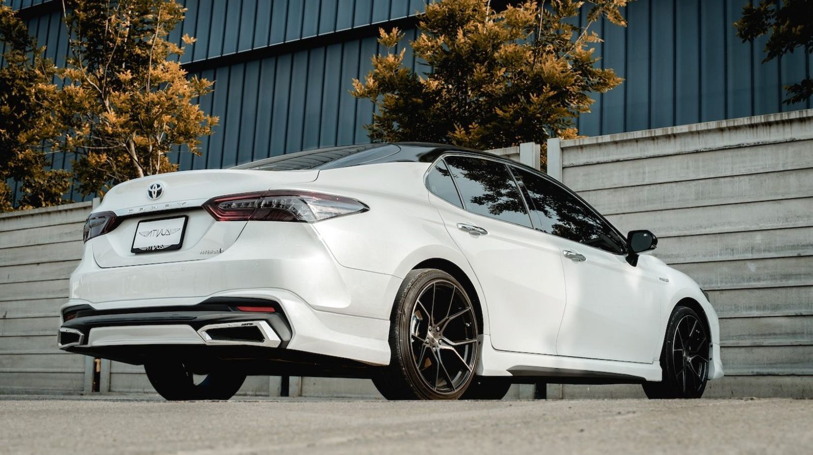 Ốp hai bên hông xe Camry phiên bản Ativus