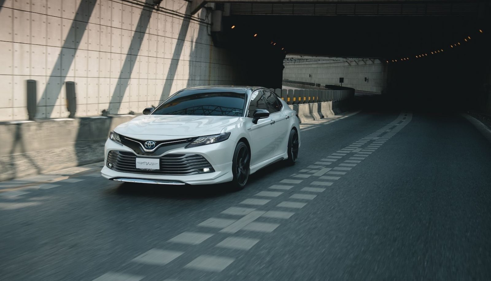 Ốp hai bên hông xe Camry phiên bản Ativus