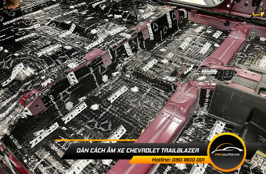 Cách âm chống ồn Chevrolet Trailblazer vị trí sàn xe