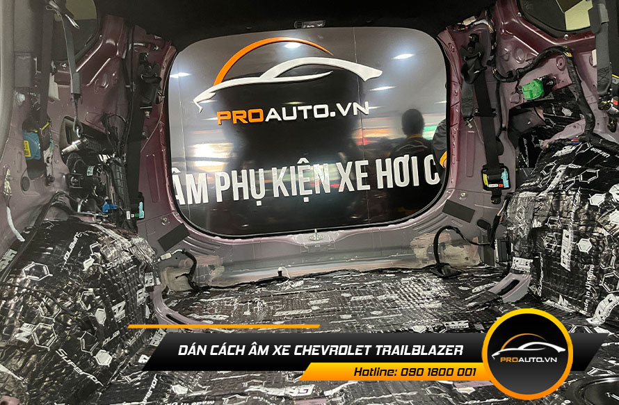 Cách âm chống ồn Chevrolet Trailblazer vị trí sàn xe
