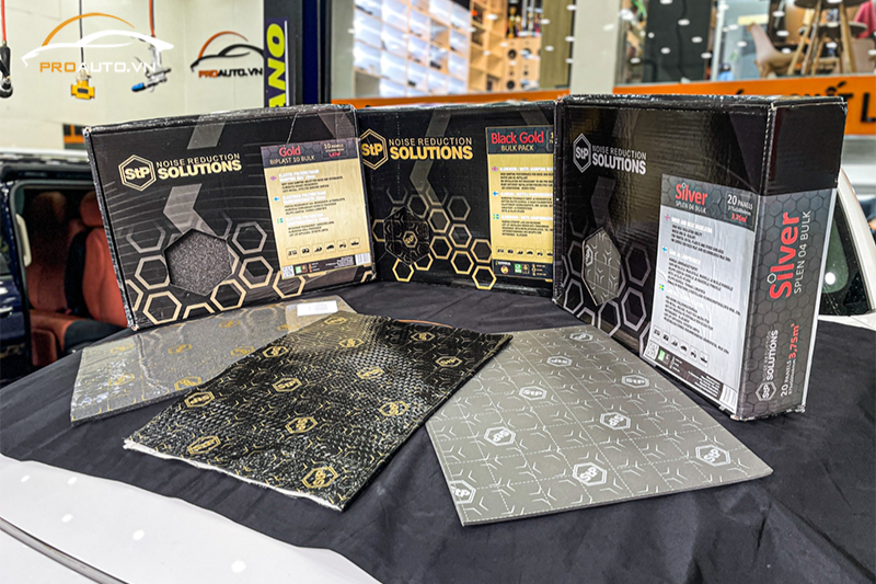 Cách âm chống ồn cho xe Toyota Hilux 2024