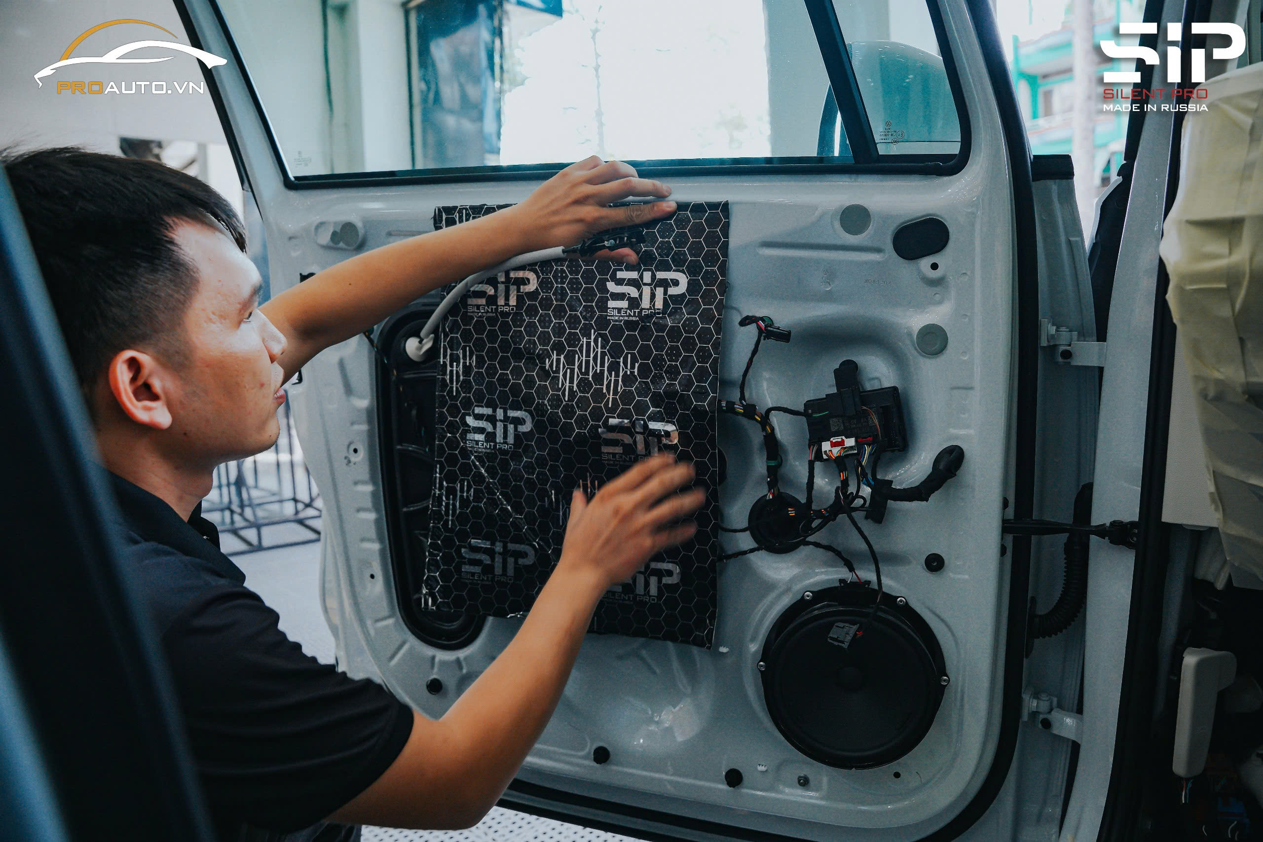 Cách âm chống ồn cửa xe ô tô