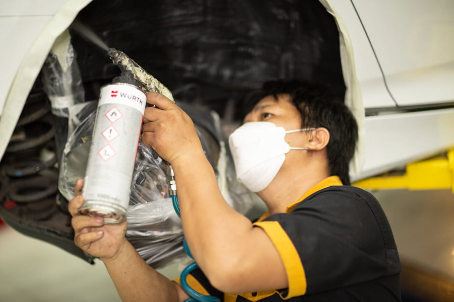 Xịt phủ hốc bánh xe Honda Accord