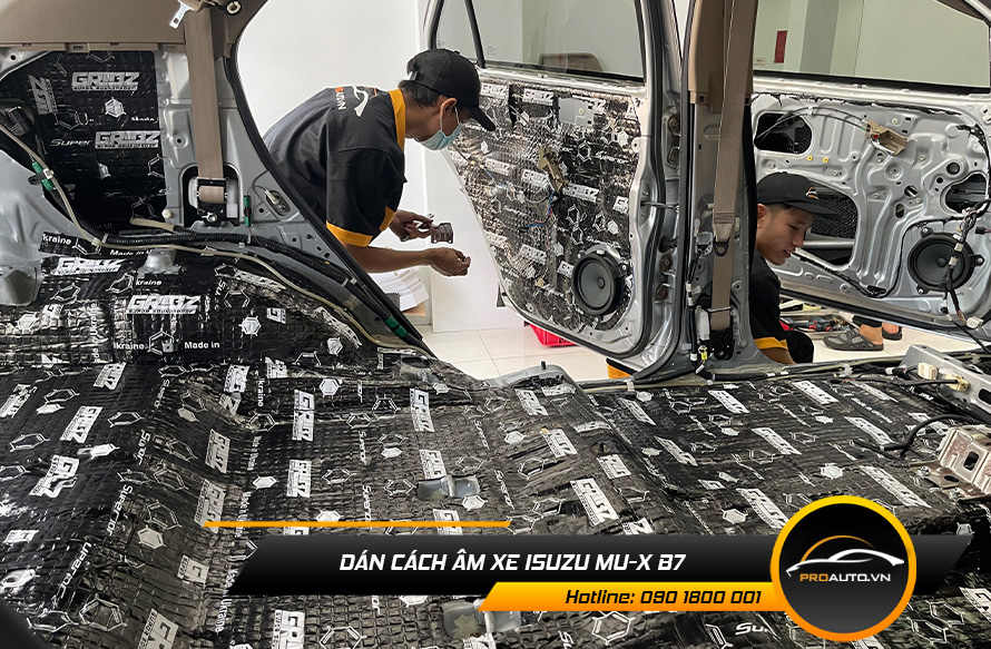 Dán cách âm chống ồn xe Isuzu mu-X B7