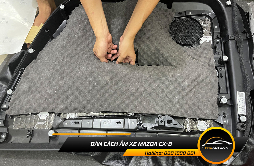 Dán vật liệu tiêu âm chống ù xe Mazda CX8