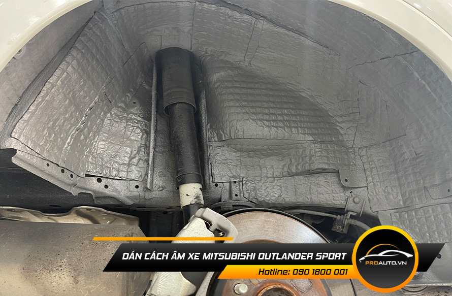 Xịt phủ hốc bánh cách âm chống ồn Outlander Sport