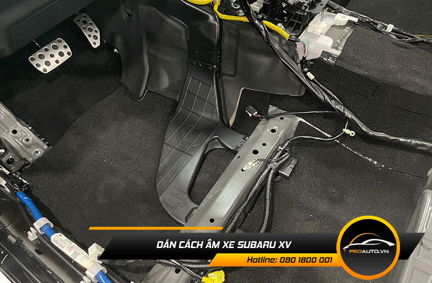 Dán vật liệu tiêu âm chống ù xe Subaru XV