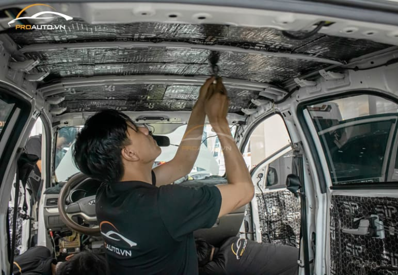 Cách âm chống ồn trần xe ô tô