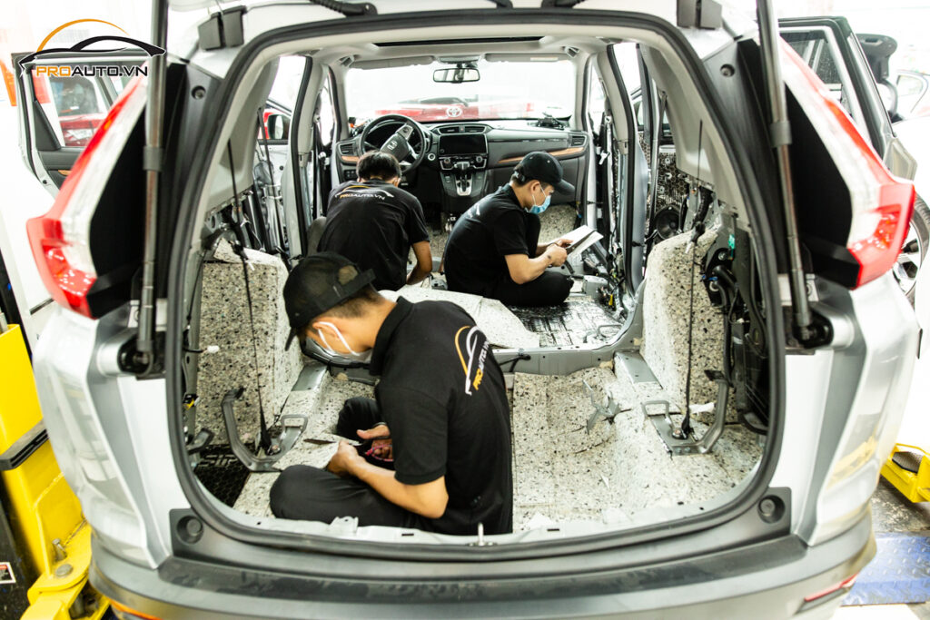 Thi công cách âm chống ồn xe hơi chuyên nghiệp tại Proauto.vn