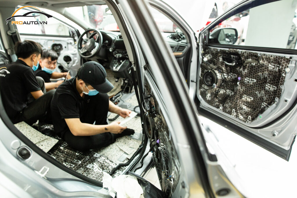 Thi công cách âm chống ồn xe hơi chuyên nghiệp tại Proauto.vn