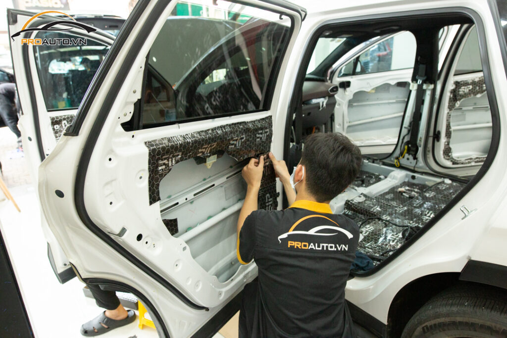 Cách âm cửa xe ô tô