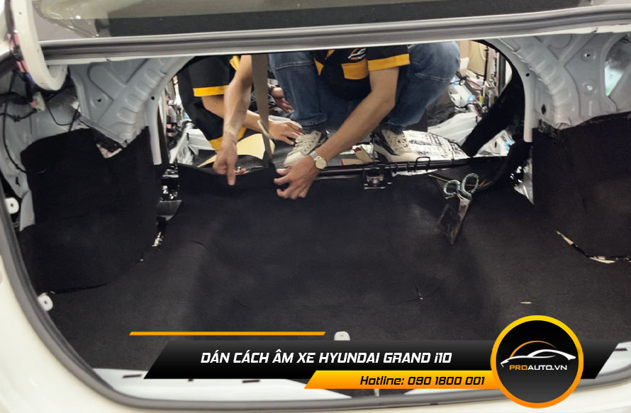 Dán vật liệu tiêu âm chống ù xe Hyundai Grand i10
