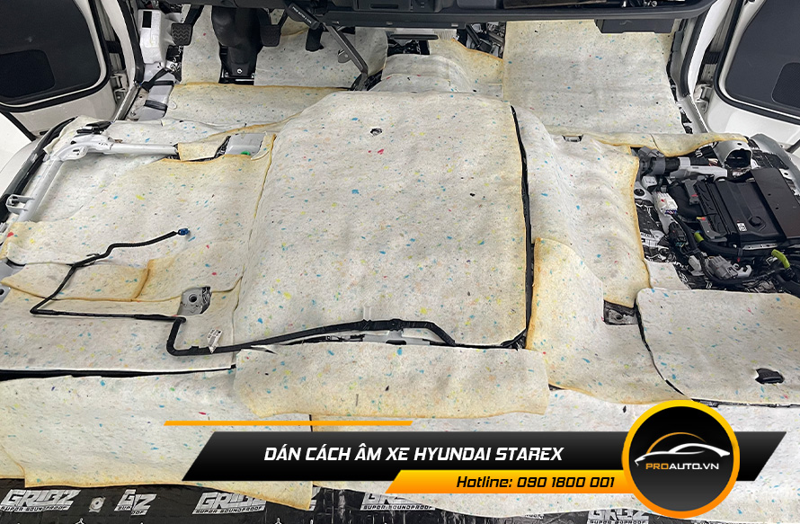Dán vật liệu tiêu âm chống ù xe Hyundai Starex