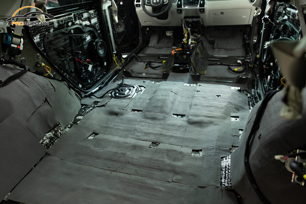 Dán tiêu âm xe Kia Sorento