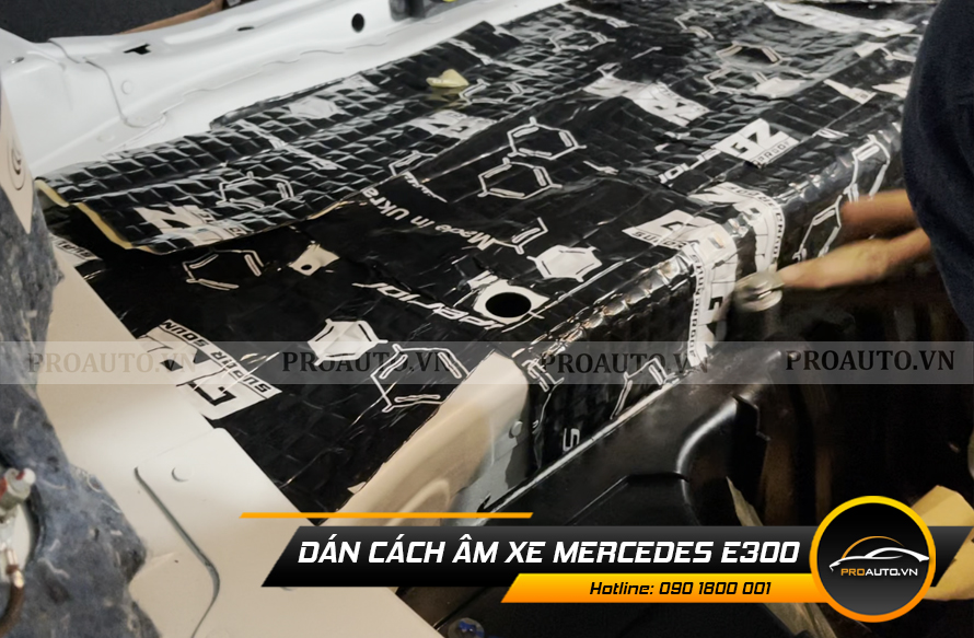 Cách âm chống ồn xe Mercedes E300 vị trí sàn