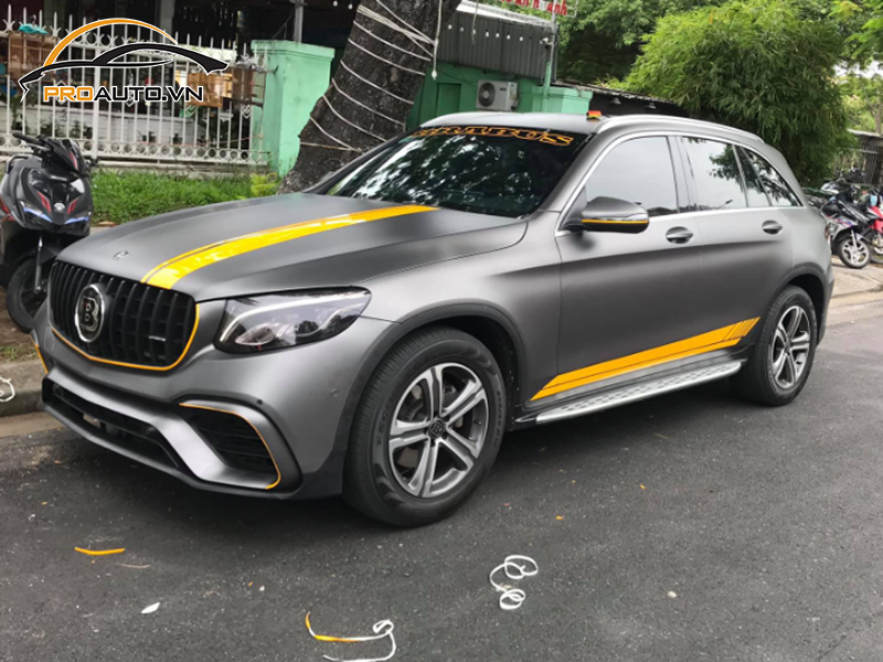Dán wrap đổi màu xe Mercedes GLC200