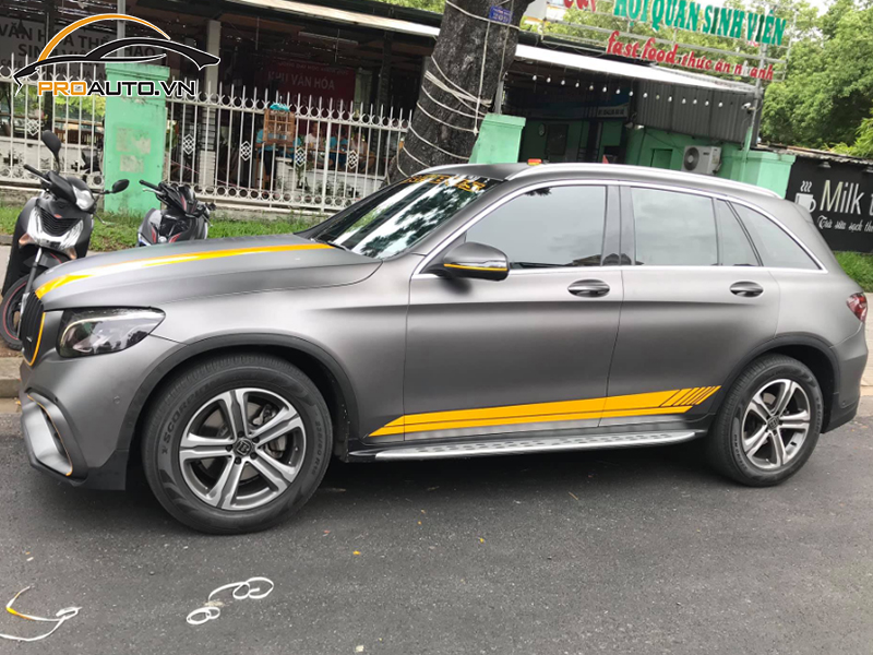Bảng giá dán wrap đổi màu xe Mercedes GLC200