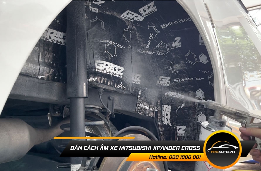 Cách âm chống ồn xe Mitsubishi Xpander Cross vị trí hốc bánh