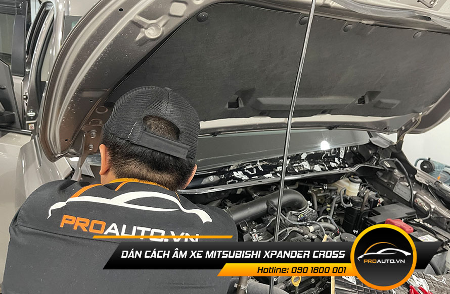 Cách âm chống ồn xe Mitsubishi Xpander Cross vị trí khoang máy