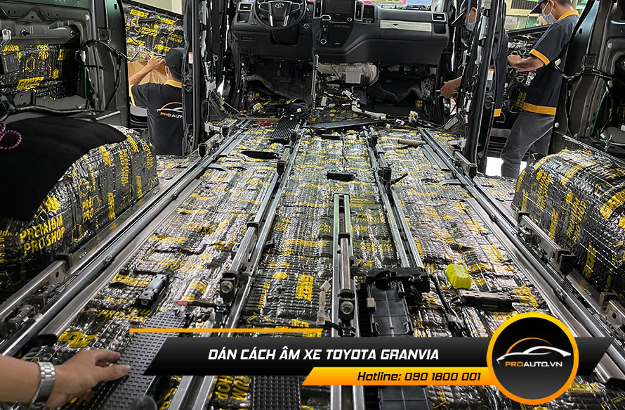 Cách Âm Toyota Granvia - Ảnh 2