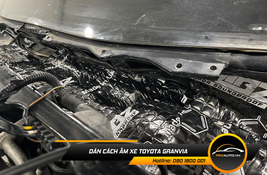 Cách âm chống ồn xe Toyota Granvia vị trí khoang máy