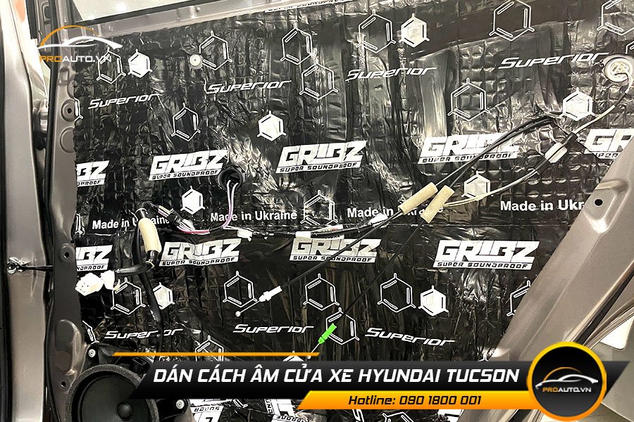 Dán cách âm cửa xe Hyundai Tucson