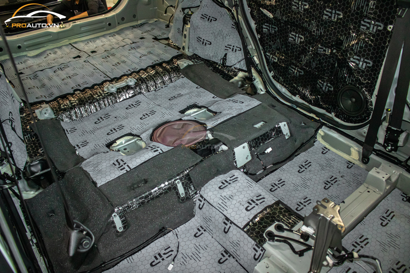 Cách âm sàn xe Everest