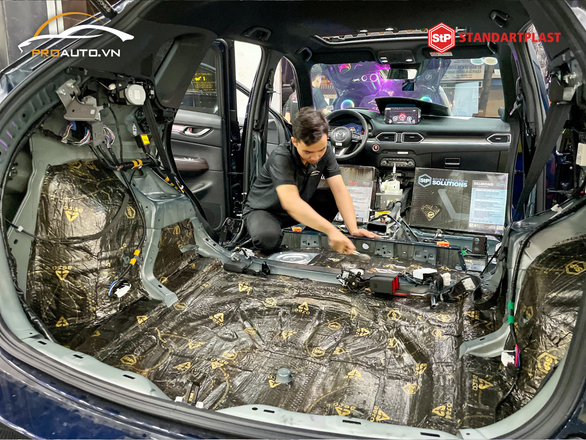 Cách âm sàn xe ô tô với vật liệu cách âm StP